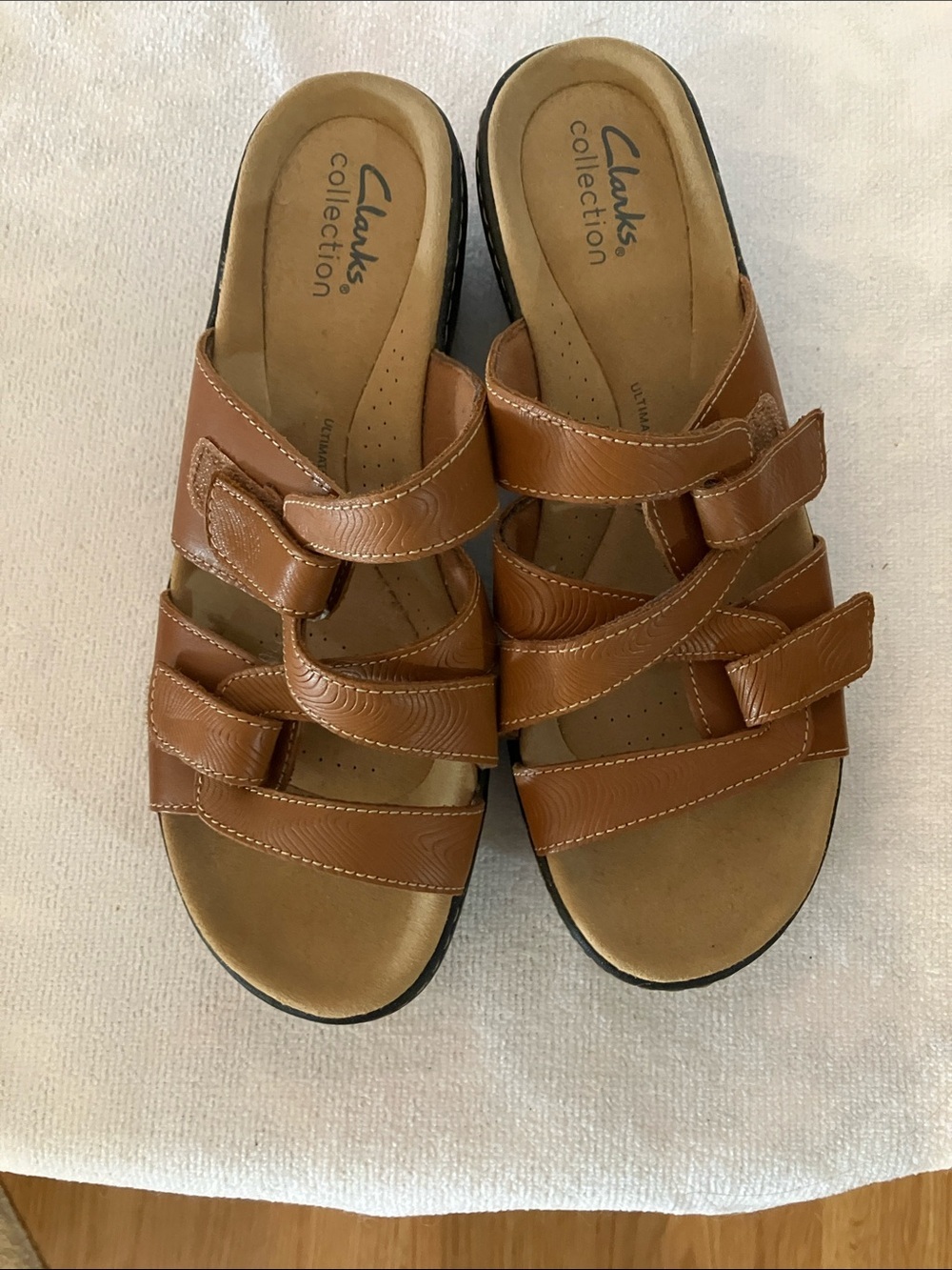 Clark Collection Women’s 7 Tan Leather Multi Strappy Hook & Loop Sandals